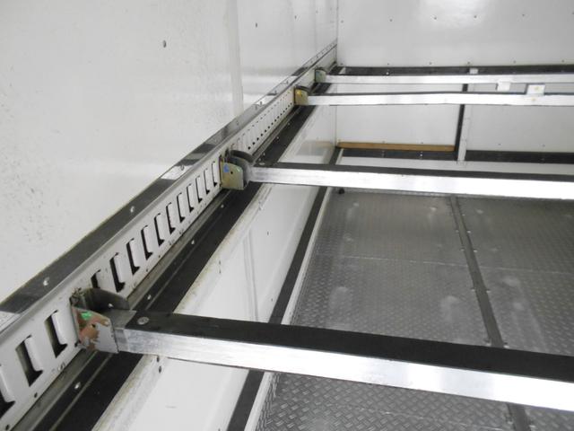 三菱ふそうキャンター冷凍車（冷蔵車）小型（2t・3t）[写真20]