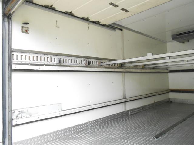 三菱ふそうキャンター冷凍車（冷蔵車）小型（2t・3t）[写真22]