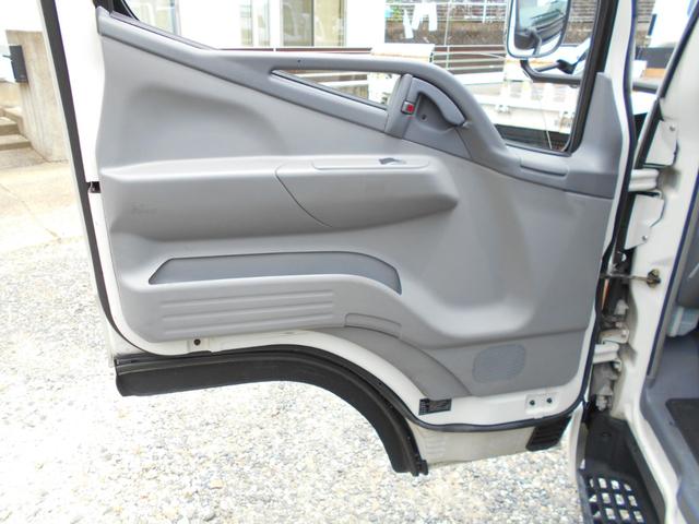 三菱ふそうキャンター冷凍車（冷蔵車）小型（2t・3t）[写真32]