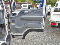 三菱ふそうキャンター冷凍車（冷蔵車）小型（2t・3t）[写真33]