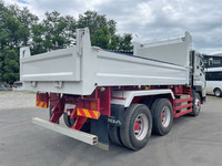 いすゞギガダンプ大型（10t）[写真02]