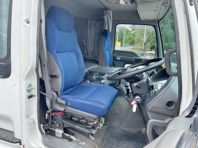 いすゞギガダンプ大型（10t）[写真33]