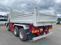 いすゞギガダンプ大型（10t）[写真04]