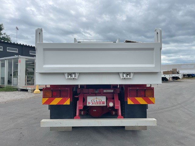 いすゞギガダンプ大型（10t）[写真09]