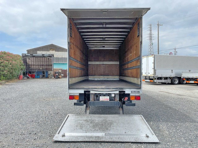 いすゞフォワードアルミバン中型（4t）[写真10]