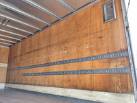 いすゞフォワードアルミバン中型（4t）[写真13]