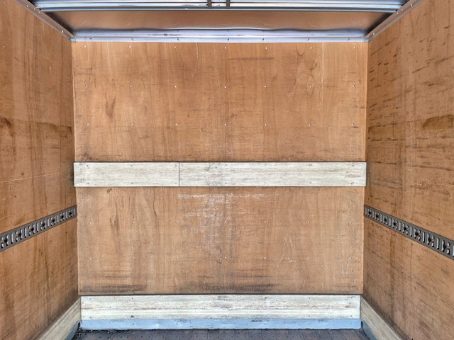 いすゞフォワードアルミバン中型（4t）[写真14]