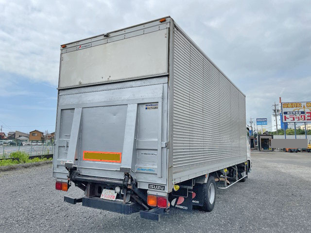 いすゞフォワードアルミバン中型（4t）[写真02]