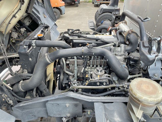 いすゞフォワードアルミバン中型（4t）[写真25]