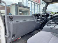 いすゞフォワードアルミバン中型（4t）[写真30]