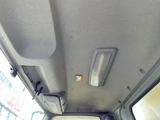いすゞフォワードアルミバン中型（4t）[写真32]