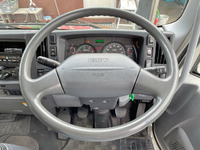 いすゞフォワードアルミバン中型（4t）[写真35]