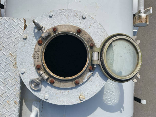 三菱ふそうキャンター散水車小型（2t・3t）[写真11]