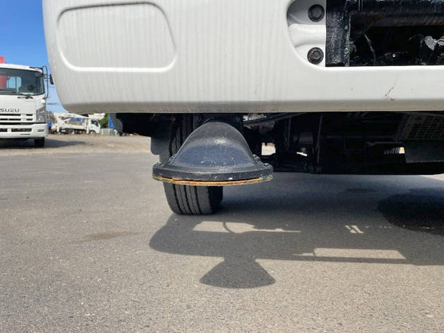 三菱ふそうキャンター散水車小型（2t・3t）[写真18]