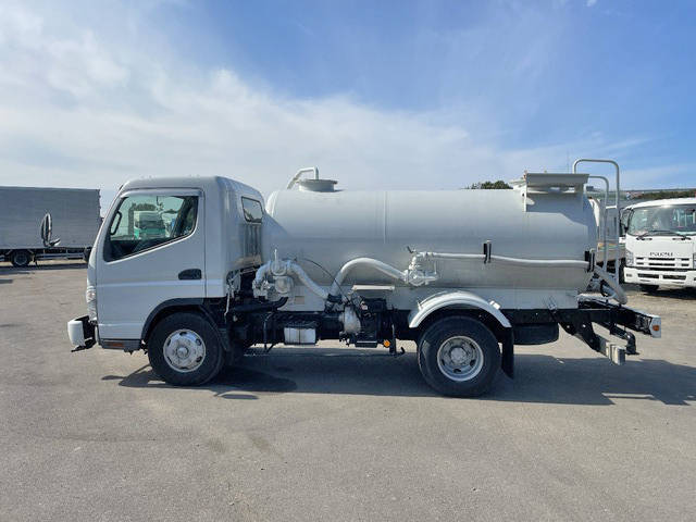 三菱ふそうキャンター散水車小型（2t・3t）[写真05]