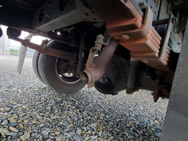 三菱ふそうキャンターアルミバン小型（2t・3t）[写真13]