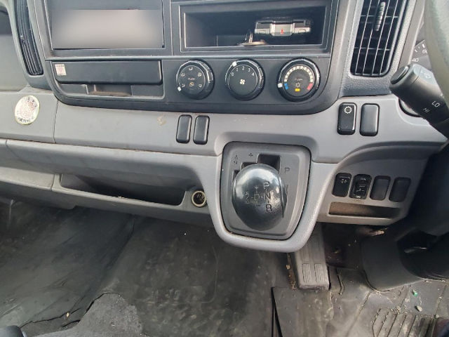 三菱ふそうキャンターアルミバン小型（2t・3t）[写真16]