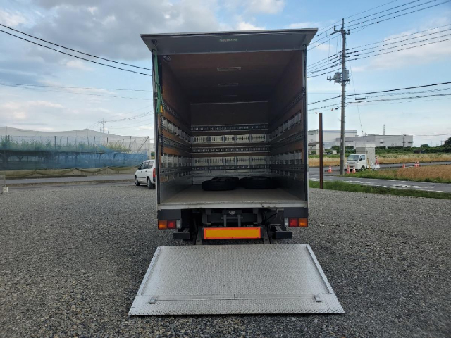 三菱ふそうキャンターアルミバン小型（2t・3t）[写真21]