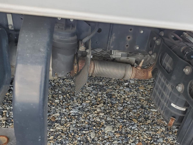 三菱ふそうキャンターアルミバン小型（2t・3t）[写真07]