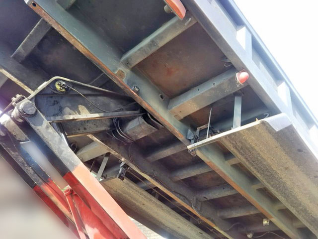 いすゞギガダンプ大型（10t）[写真12]