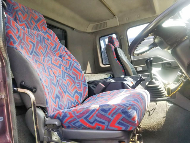 いすゞギガダンプ大型（10t）[写真31]