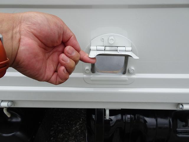 いすゞエルフクレーン3段小型（2t・3t）[写真09]