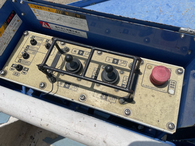 いすゞエルフ高所作業車小型（2t・3t）[写真15]