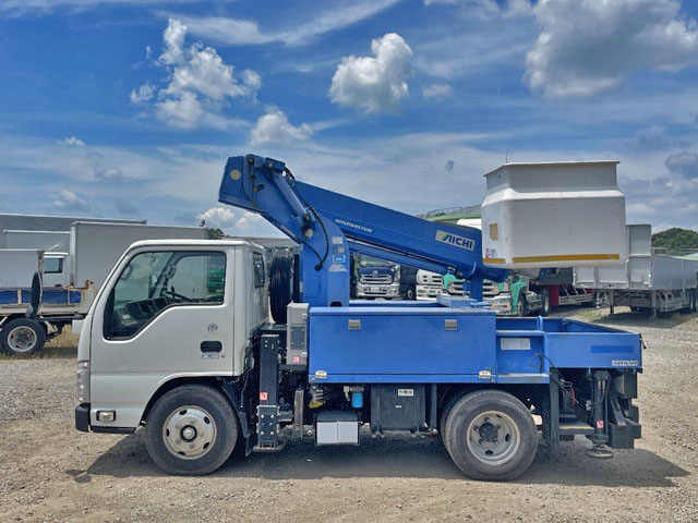 いすゞエルフ高所作業車小型（2t・3t）[写真05]