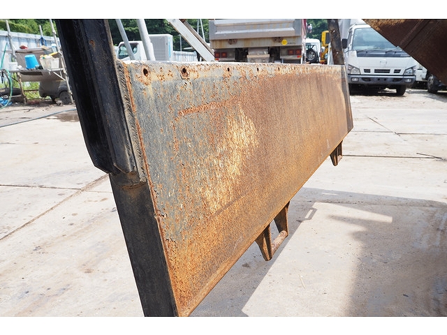 三菱ふそうスーパーグレートダンプ大型（10t）[写真10]