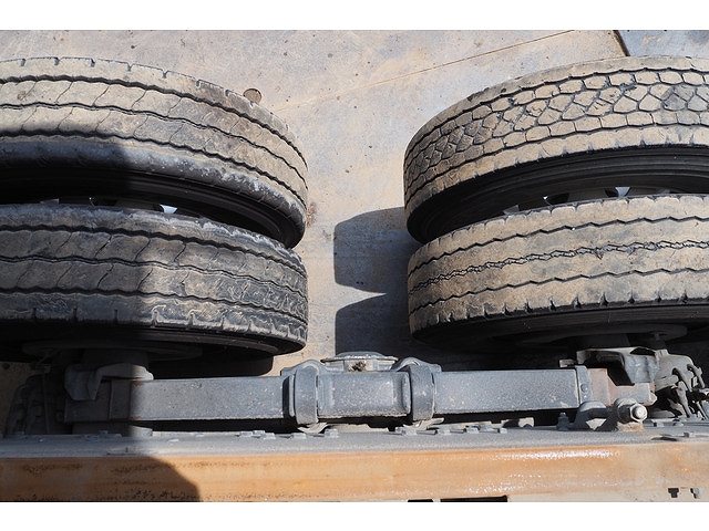 三菱ふそうスーパーグレートダンプ大型（10t）[写真15]