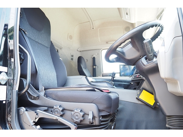 三菱ふそうスーパーグレートダンプ大型（10t）[写真33]