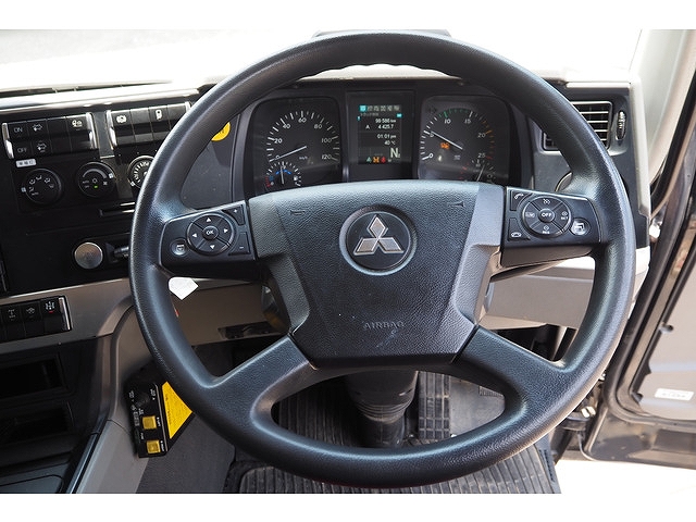 三菱ふそうスーパーグレートダンプ大型（10t）[写真38]