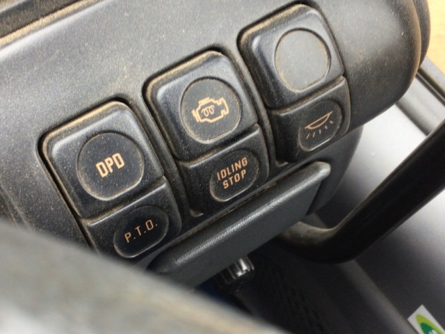 いすゞエルフダンプ小型（2t・3t）[写真25]