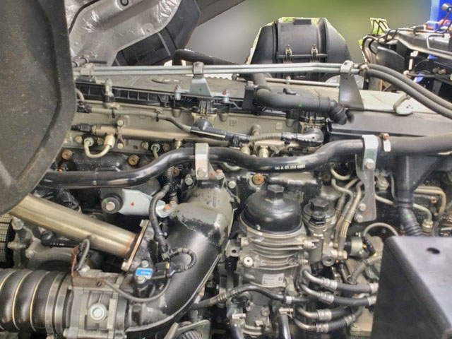 三菱ふそうスーパーグレートセルフクレーン4段大型（10t）[写真19]