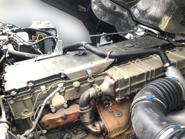 三菱ふそうスーパーグレートセルフクレーン4段大型（10t）[写真20]