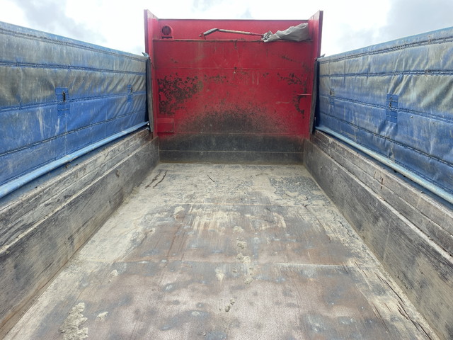 三菱ふそうスーパーグレートダンプ大型（10t）[写真10]