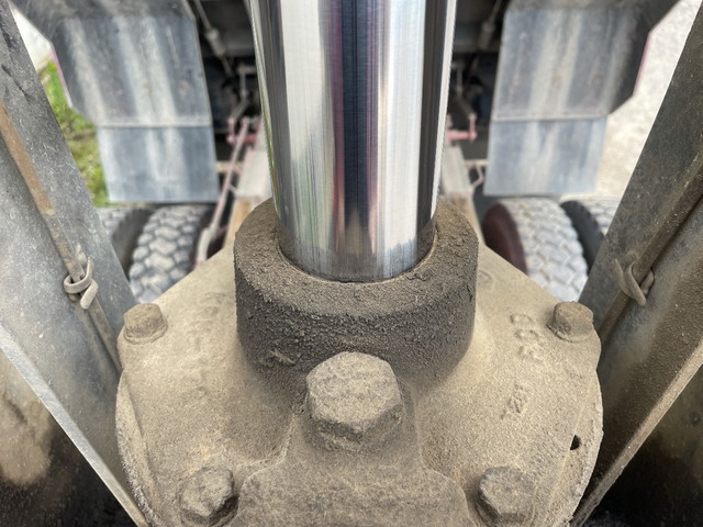 三菱ふそうスーパーグレートダンプ大型（10t）[写真18]