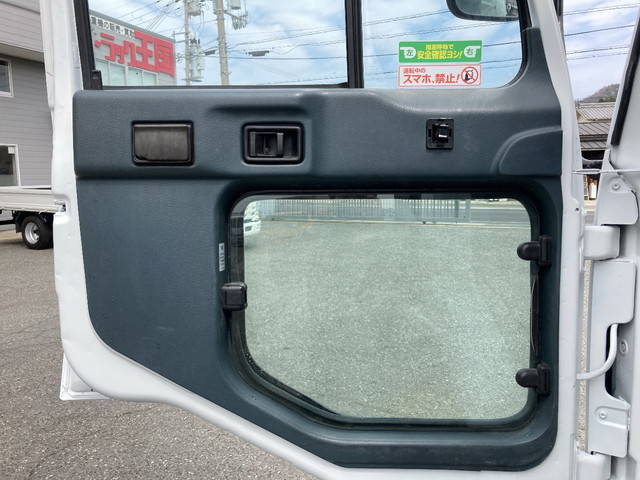 UDトラックスコンドルアルミブロック中型（4t）[写真24]