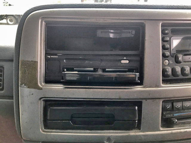 UDトラックスコンドルアルミブロック中型（4t）[写真36]