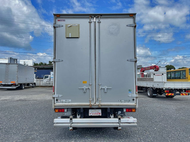 三菱ふそうキャンターアルミバン小型（2t・3t）[写真11]