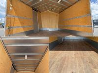 三菱ふそうキャンターアルミバン小型（2t・3t）[写真13]