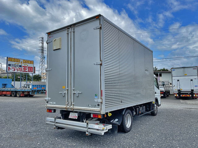 三菱ふそうキャンターアルミバン小型（2t・3t）[写真02]