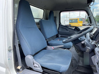 三菱ふそうキャンターアルミバン小型（2t・3t）[写真27]