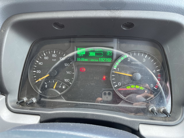 三菱ふそうキャンターアルミバン小型（2t・3t）[写真32]