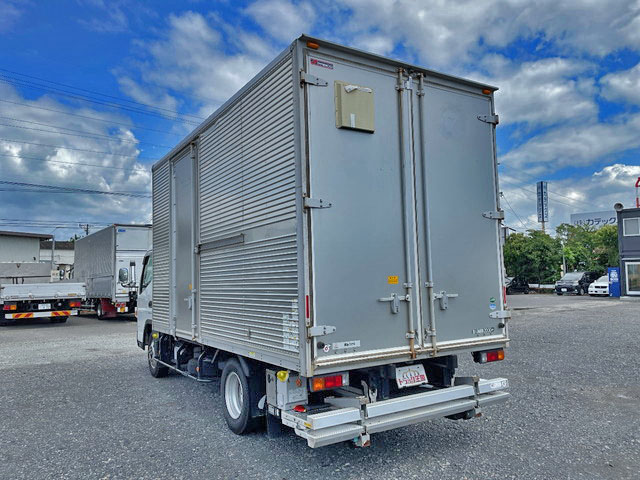 三菱ふそうキャンターアルミバン小型（2t・3t）[写真05]