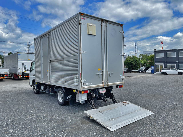 三菱ふそうキャンターアルミバン小型（2t・3t）[写真06]