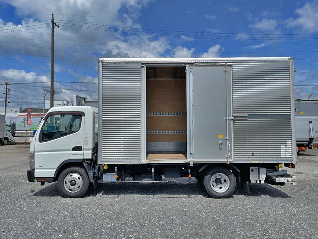 三菱ふそうキャンターアルミバン小型（2t・3t）[写真08]