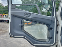 三菱ふそうファイター平ボディ中型（4t）[写真24]