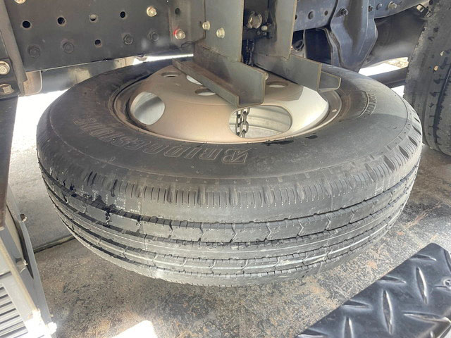 三菱ふそうキャンターアルミバン小型（2t・3t）[写真23]