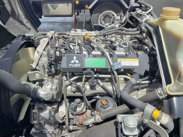 三菱ふそうキャンターアルミバン小型（2t・3t）[写真29]